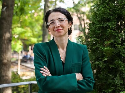 Marinescuheadshot 12